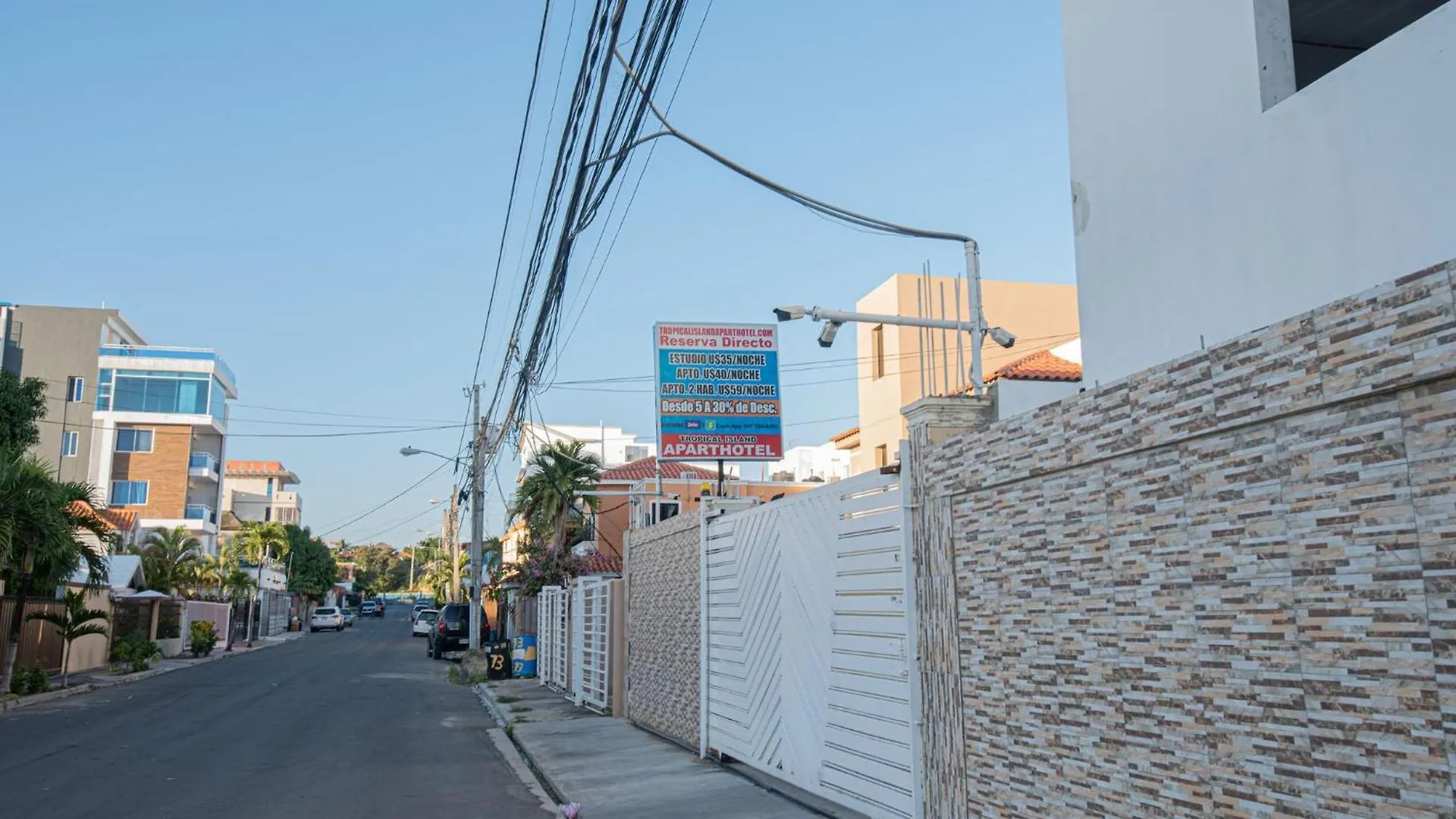 Guest house Tropical Island Apartahotel La Viva